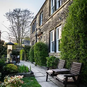 https://shibden-hall-view.yorkshirehotels.net